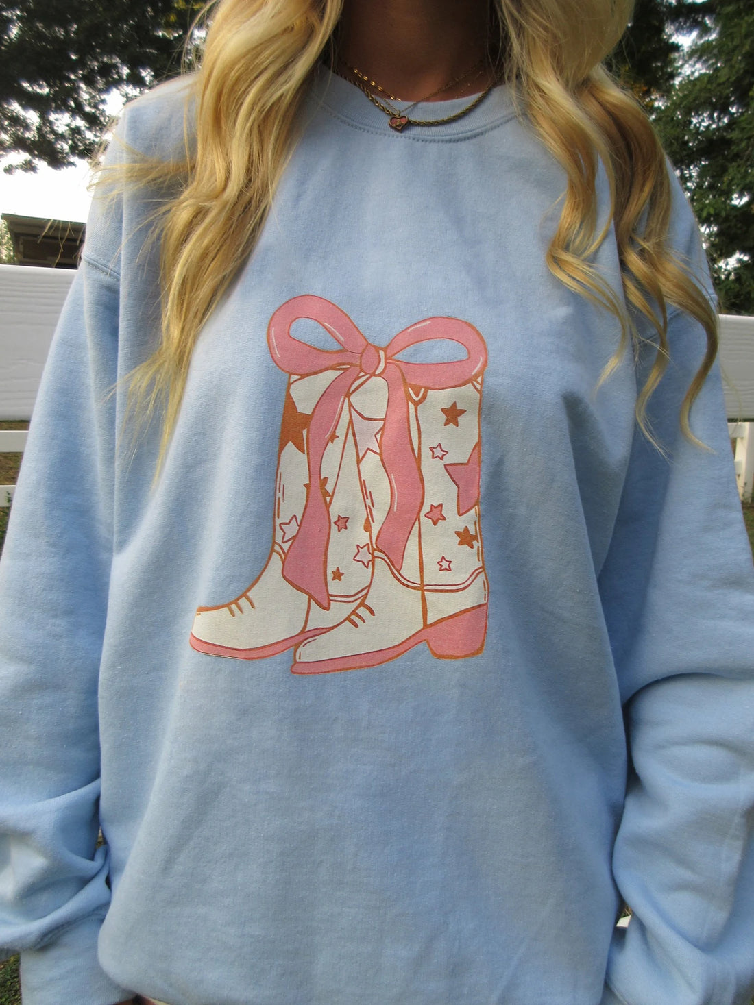 Women s Long Sleeve Crew Neck Floral Print Sweatshirt Pullover with Bow Detail and Casual Boots Graphic - Stylish Hoodie Tops